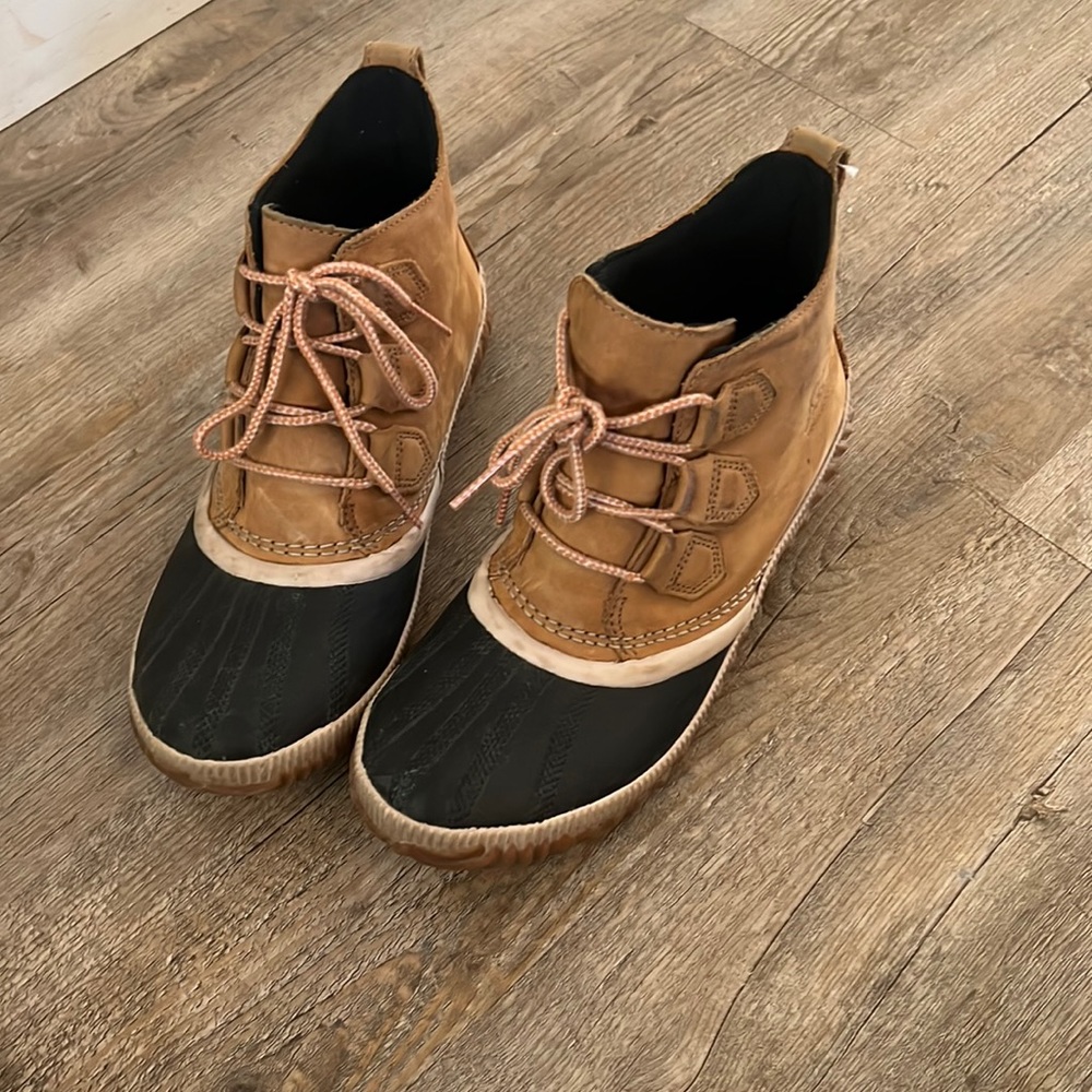 Sorel out and about 8.5